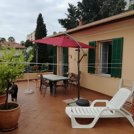 Apartment With Large Terrace Menton