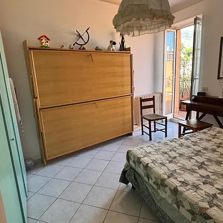 Apartment With Large Terrace Menton