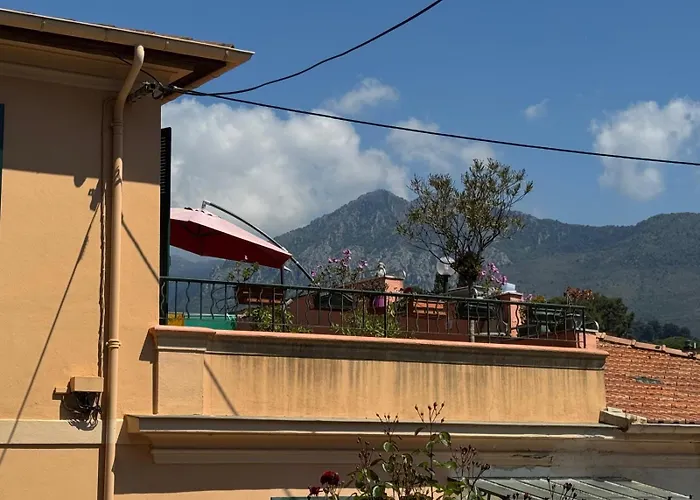 With Large Terrace Apartment *